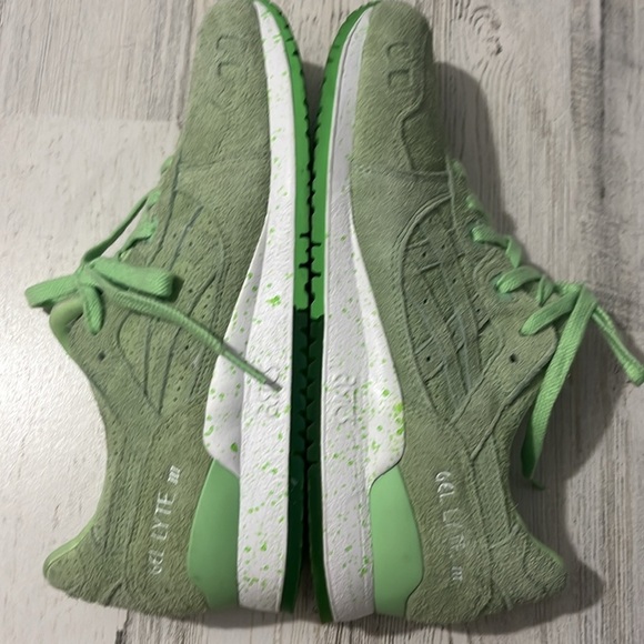 ASICS Gel Lyte III green shaggy Suede Sneakers Size 9 - Picture 8 of 13